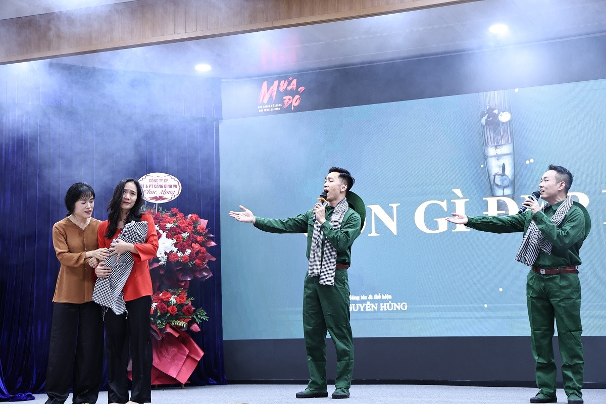 Tiết mục "Còn gì đẹp hơn" - Phòng Hành chính đạt giải Xuất sắc